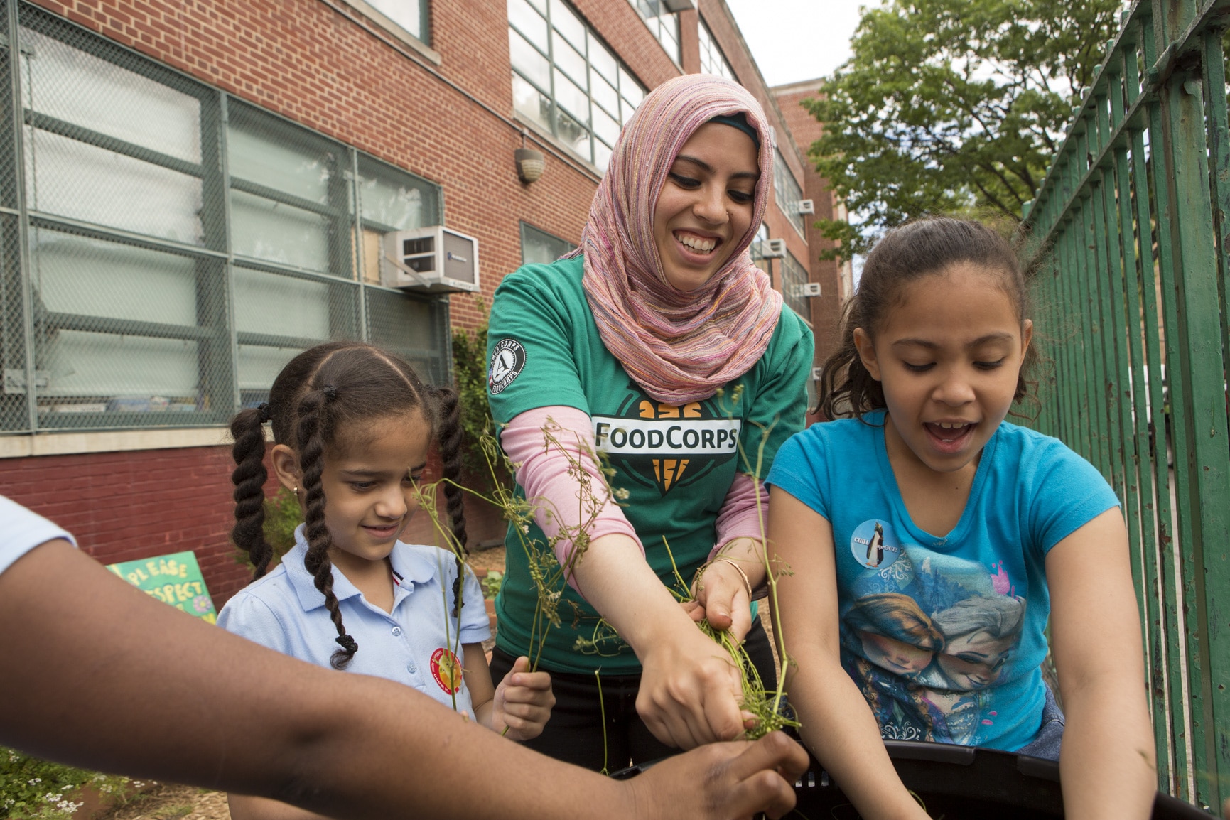 Booker, Cornyn Introduce Bill to Fund School Nutrition Programs