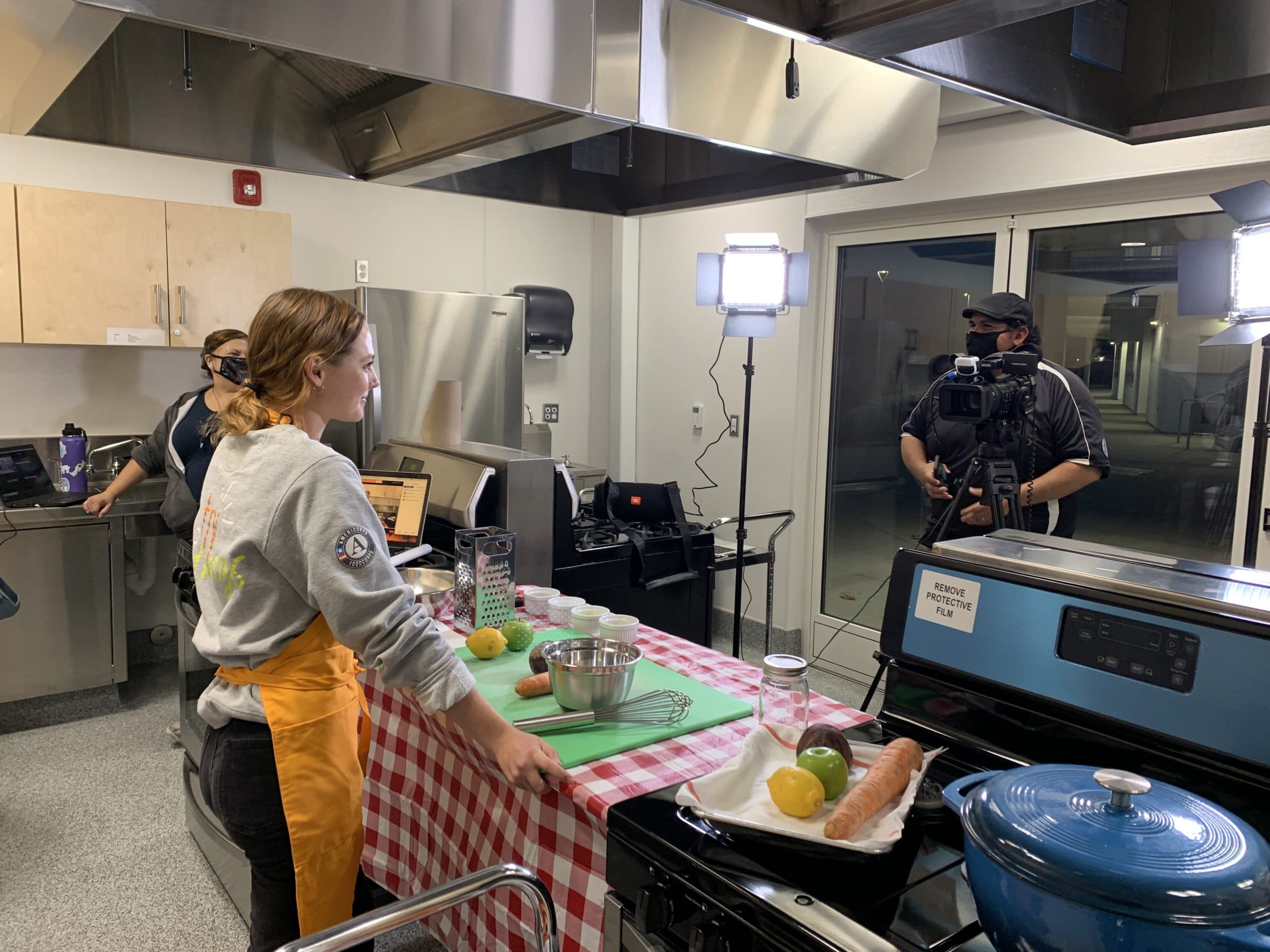 School Meals Continue to Connect With Virtual Learners